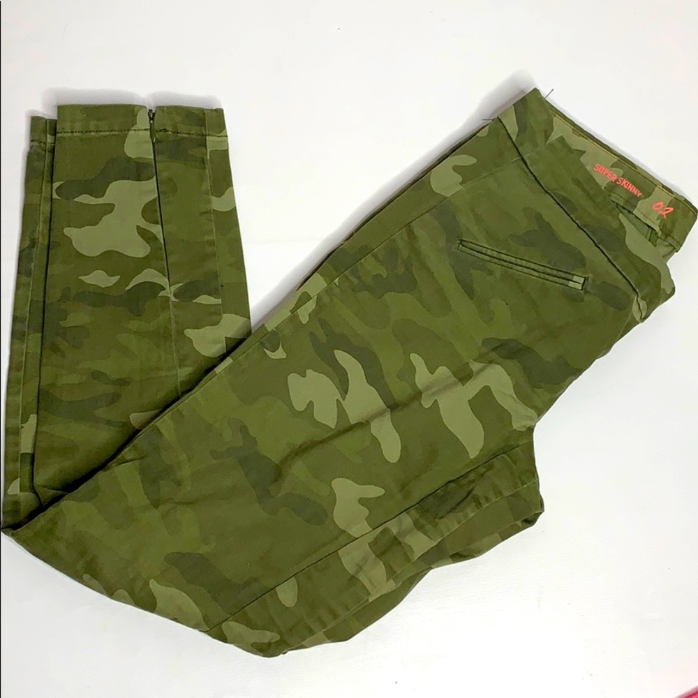 Gap Khaki Camouflage Ankle Pants